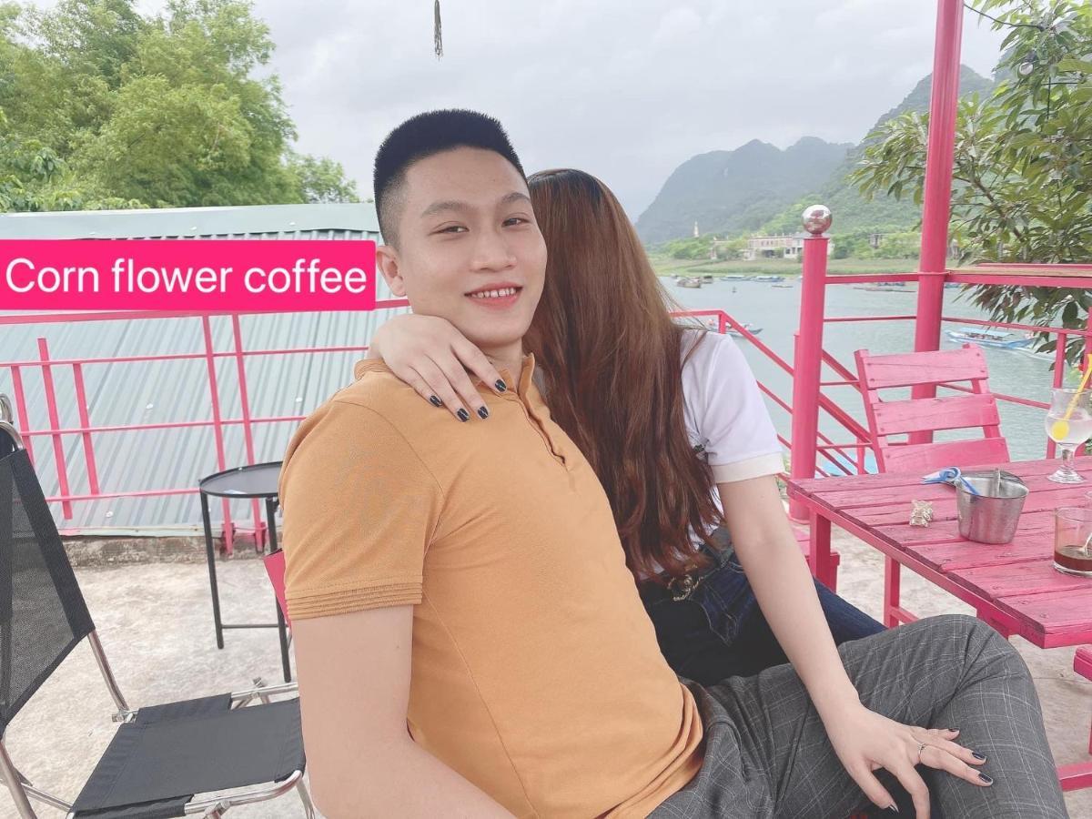 Cornflower Homestay Фонг Нха Екстериор снимка